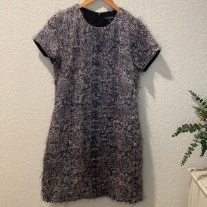 Banana Republic Gray Eyelash Fringe Snake-print Shift Dress - Size 4